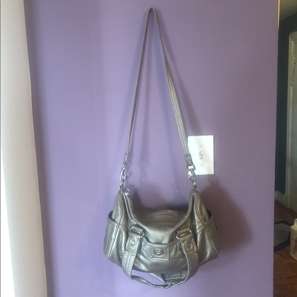 MARC BY MARC JACOBS TOTALLY TURNLOCK METALLIC BAG - Picture 4 of 9